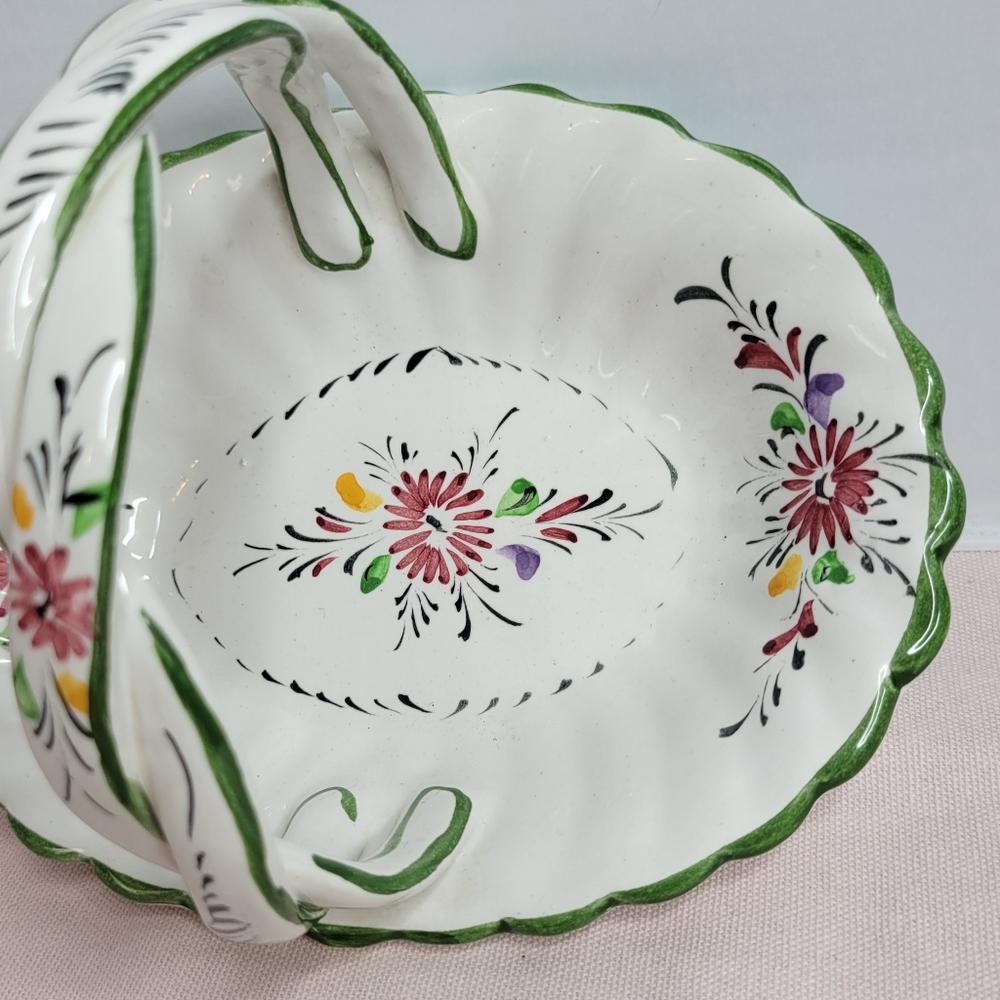Hand painted RCCL ceramic basket, Portugal Signed Multicolor - Picture 11 of 13